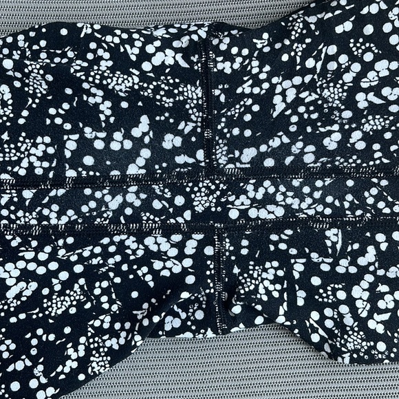 Lululemon Align - Size 6 - Picture 5 of 6